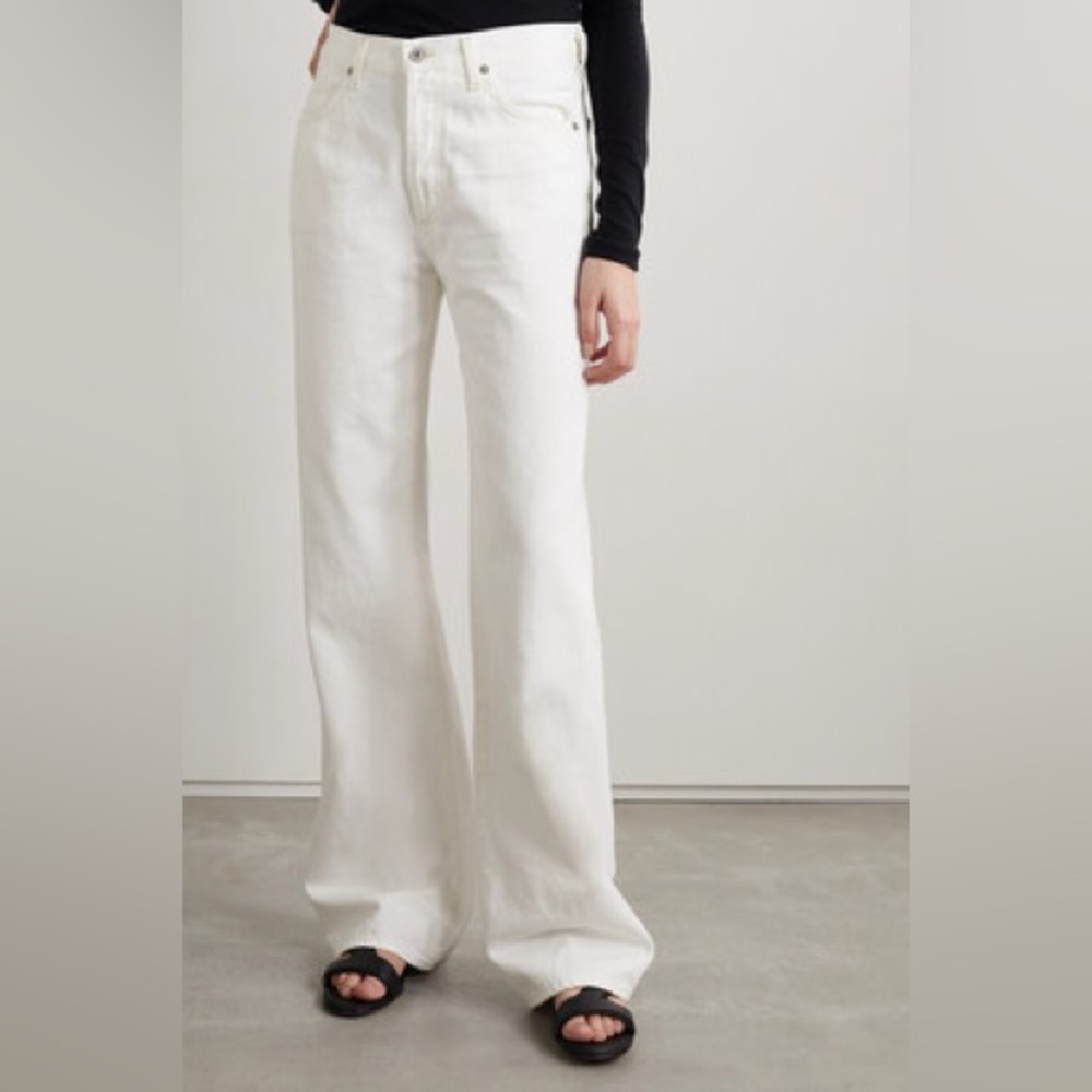 Citizens of Humanity Annina High Rise Wide Leg 30"
In Seashell
